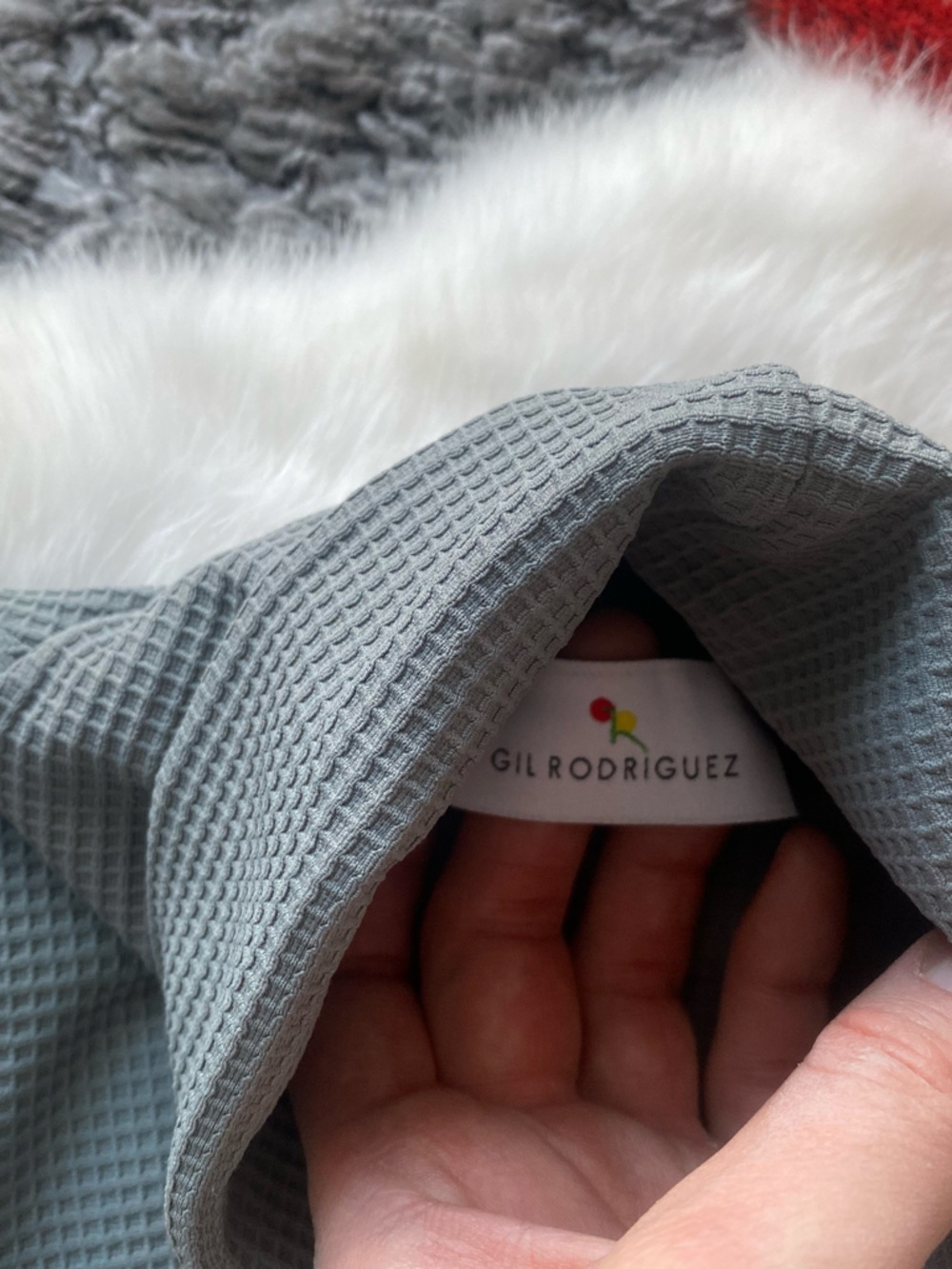 Gil Rodriguez Ribbed Mock-Neck Set - Picture 3 of 9